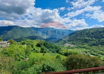 Vista delle montagne - Casa semi indipendente Piazza Martiri
 
7-9, Arsiè - foto 16