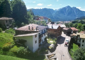 Vista delle montagne - Casa semi indipendente Via Rizzios
 
46, Calalzo di Cadore - foto 1