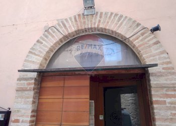 Dettagli - Commercial Premises Via Oberdan
 
7, Ancona - photo 18
