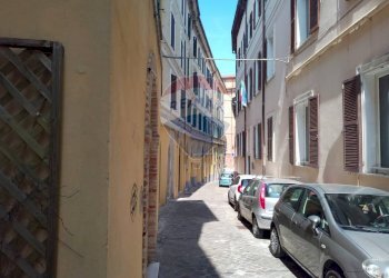 Edificio all\'aperto - Commercial Premises Via Oberdan
 
7, Ancona - photo 20