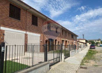 Edificio all\'aperto - Villa a Schiera Cura Carpignano - foto 9