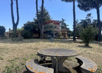 Giardino - Villa Via della Tenutella
 
74, Albano Laziale - foto 5