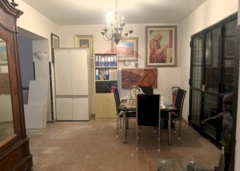 Sala da pranzo - Villa Via della Tenutella
 
74, Albano Laziale - foto 11