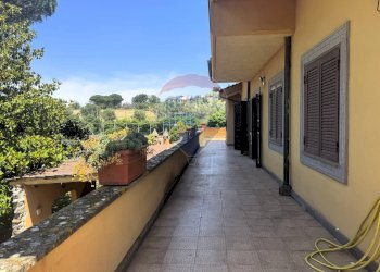 Balcone - Villa Via della Tenutella
 
74, Albano Laziale - foto 30