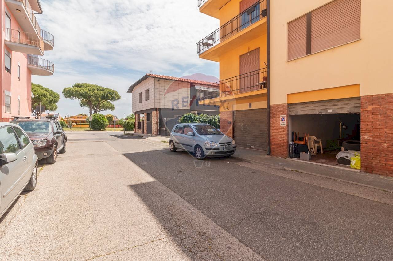 Edificio all\'aperto - Box Via Ferento
 
36, Montalto di Castro - foto 1