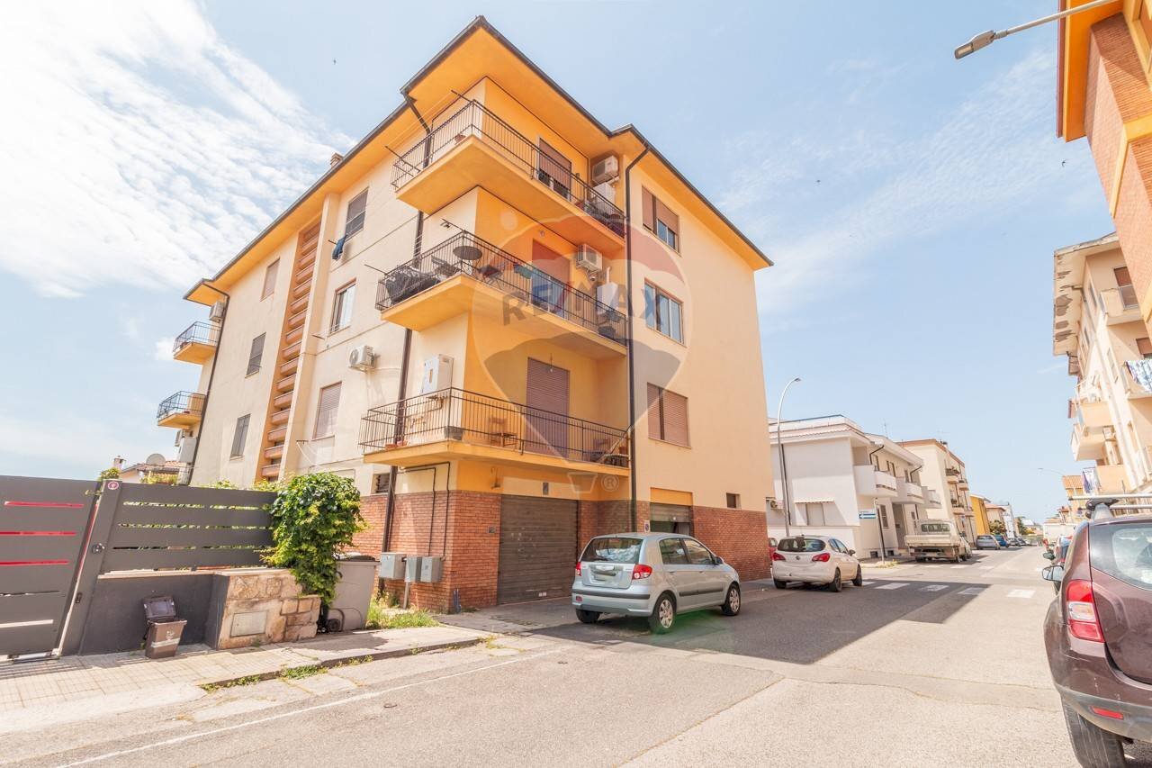 Edificio all\'aperto - Box Via Ferento
 
36, Montalto di Castro - foto 2