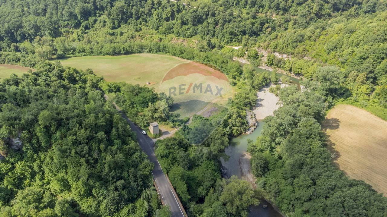 Vista delle montagne - Rustico Strada Provinciale 109 di Castro
 
snc, Ischia di Castro - foto 3