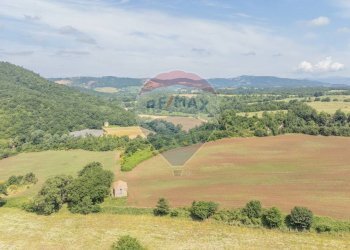Vista delle montagne - Rustico Strada Provinciale 109 di Castro
 
snc, Ischia di Castro - foto 14