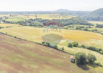 Vista delle montagne - Rustico Strada Provinciale 109 di Castro
 
snc, Ischia di Castro - foto 16
