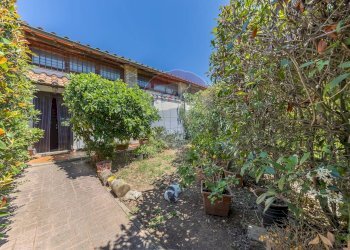 Giardino - Casa indipendente via calopezzati
 
291, Roma - foto 1