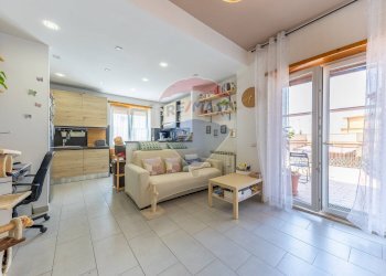 Soggiorno - Three-room apartment Via Montelupo Fiorentino
47, Roma - photo 8