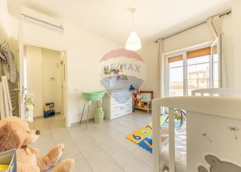 Camera / camera da letto - Three-room apartment Via Montelupo Fiorentino
47, Roma - photo 20