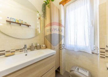 Bagno - Three-room apartment Via Montelupo Fiorentino
47, Roma - photo 24
