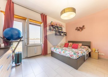 Camera / camera da letto - Three-room apartment Via Montelupo Fiorentino
47, Roma - photo 26