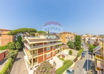 Edificio all\'aperto - Three-room apartment Via Montelupo Fiorentino
47, Roma - photo 29