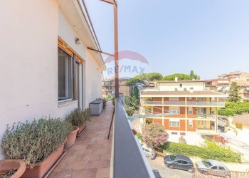 Balcone - Three-room apartment Via Montelupo Fiorentino
47, Roma - photo 37