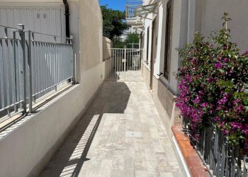 Foto 2 - Quadrilocale Via NAPOLI
 
12, Ischitella - foto 2