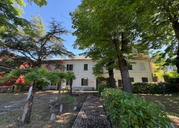 Foto 1 - Villa via Ulderico Ollearo
 
65, San Salvatore Monferrato - photo 1