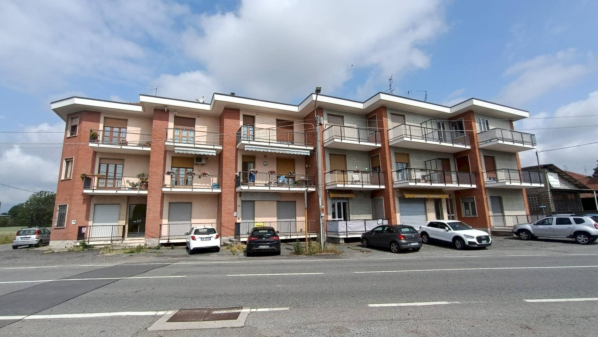 Foto 2 - Ufficio Via Torino
 
23, San Francesco al Campo - foto 2