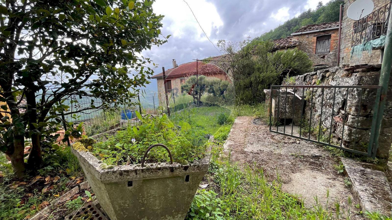 Giardino - Casa indipendente Bagni di Lucca - foto 2