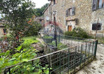 Giardino - Casa indipendente Bagni di Lucca - foto 6