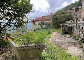 Giardino - Casa indipendente Bagni di Lucca - foto 2