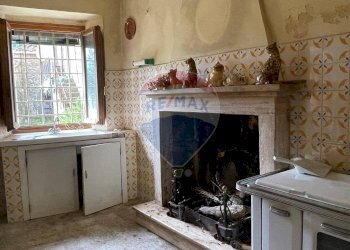 Cucina - Casa indipendente Bagni di Lucca - foto 16