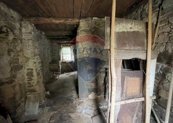 Stanza vuota - Casa indipendente Bagni di Lucca - foto 39