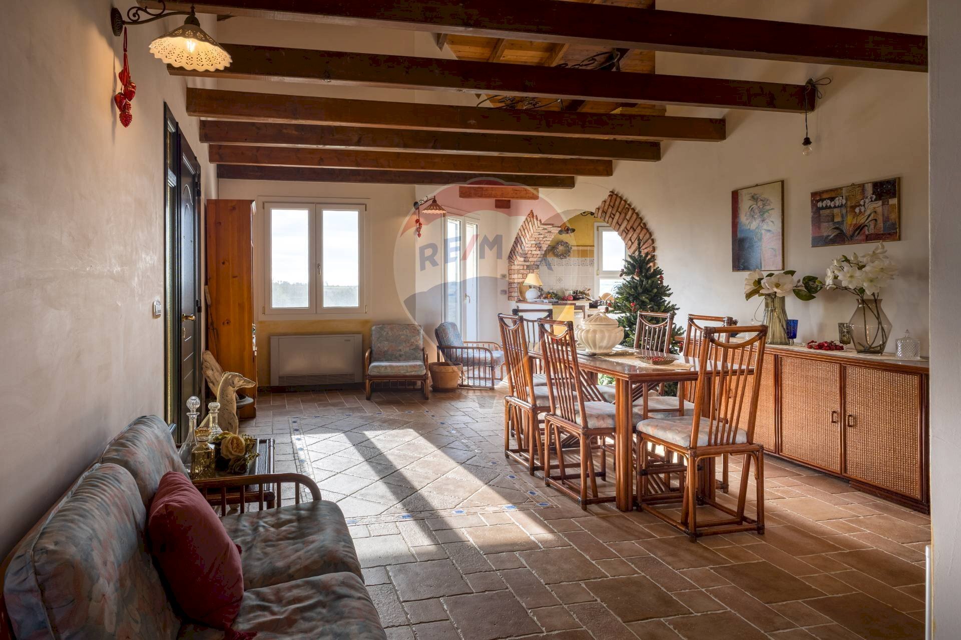 Sala da pranzo - Villa Strada Nuraghe Isfundadu
 
5, Olmedo - foto 3