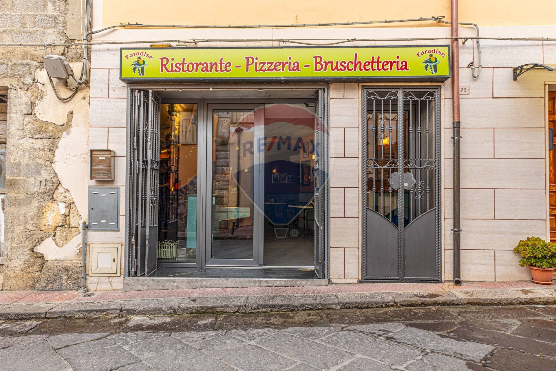 Edificio all\'aperto - Locale Commerciale Via Efisio Marini
 
26, Ittiri - foto 3