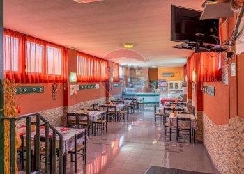 Terrazza - Locale Commerciale Via Efisio Marini
 
26, Ittiri - foto 17