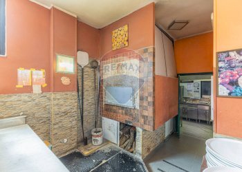 Camera / camera da letto - Locale Commerciale Via Efisio Marini
 
26, Ittiri - foto 20