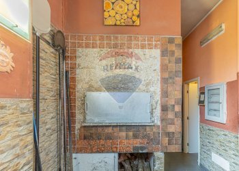 Dettagli - Locale Commerciale Via Efisio Marini
 
26, Ittiri - foto 22