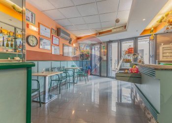 Ricezione / Lobby - Locale Commerciale Via Efisio Marini
 
26, Ittiri - foto 34