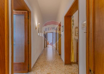 Hall / corridoio - Appartamento Viale Italia
 
36, Sassari - foto 48