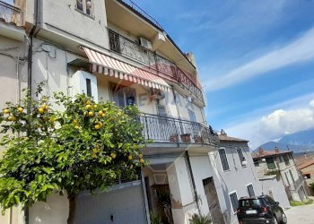 Edificio all\'aperto - Semi-detached house Solopaca - photo 2