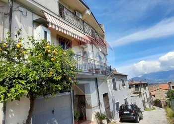 Edificio all\'aperto - Semi-detached house Solopaca - photo 3