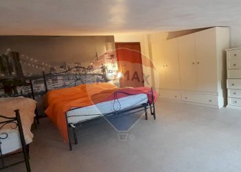 Camera / camera da letto - Semi-detached house Solopaca - photo 10