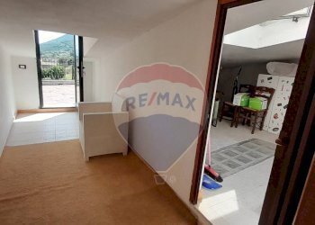 Hall / corridoio - Semi-detached house Solopaca - photo 17