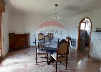 Sala da pranzo - Semi-detached house Solopaca - photo 36