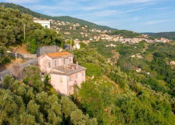 Foto 1 - Villa VIA CAV. FELICE COGORNO
 
295, Cogorno - photo 1