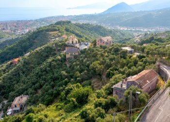 Foto 33 - Villa VIA CAV. FELICE COGORNO
 
295, Cogorno - photo 31