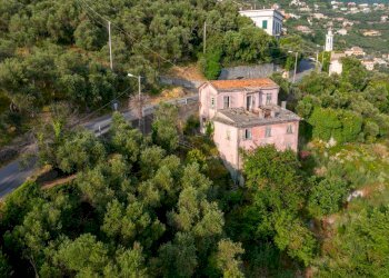 Foto 36 - Villa VIA CAV. FELICE COGORNO
 
295, Cogorno - photo 34