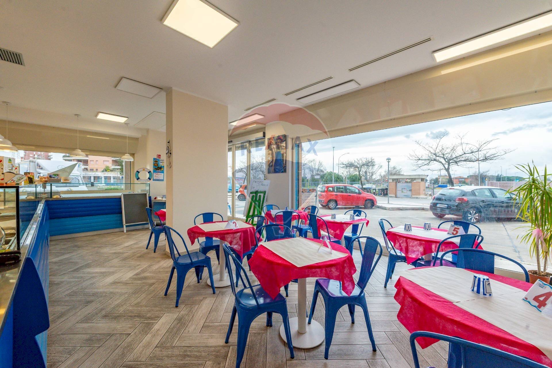 Sala da pranzo - Locale Commerciale Via Giacomo Peroni
 
2, Roma - foto 2