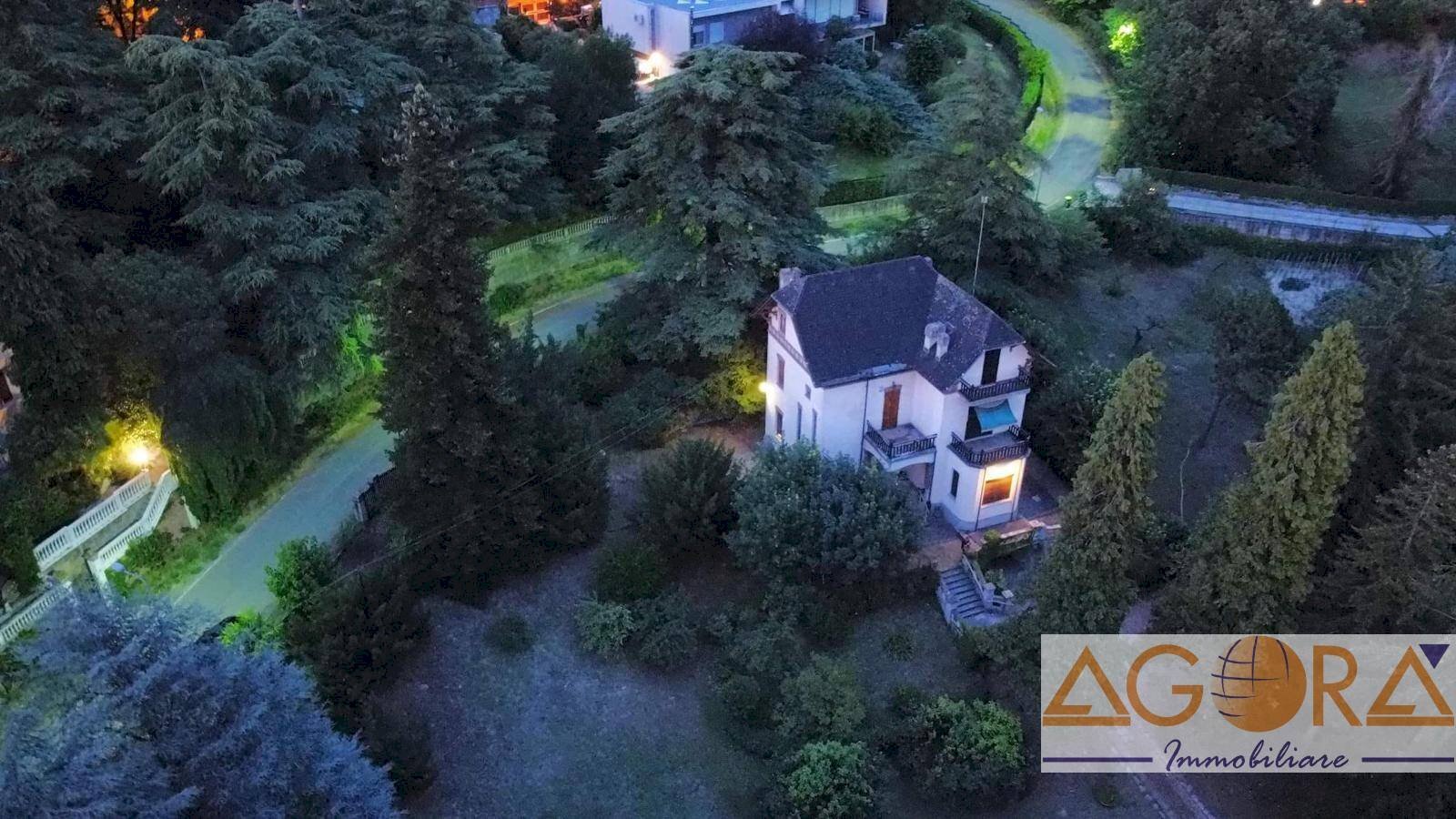 Foto 1 - Villa Viale Emilio Bassi, Tortona - foto 1