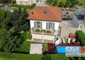 Foto 1 - Villa Via Guala
 
1000, Tortona - foto 1