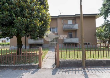 Foto 2 - Trilocale Via Cristoforo Colombo
 
8, Verolanuova - foto 2