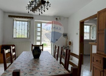 Sala da pranzo - Independent house Via Fontecostanza
 
10, Scapoli - photo 12