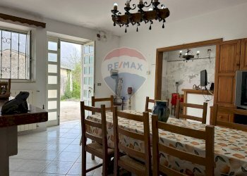 Sala da pranzo - Independent house Via Fontecostanza
 
10, Scapoli - photo 14