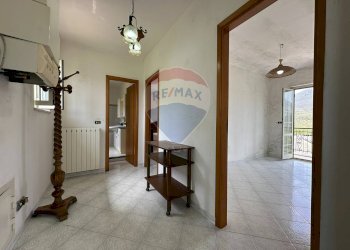 Hall / corridoio - Independent house Via Fontecostanza
 
10, Scapoli - photo 34